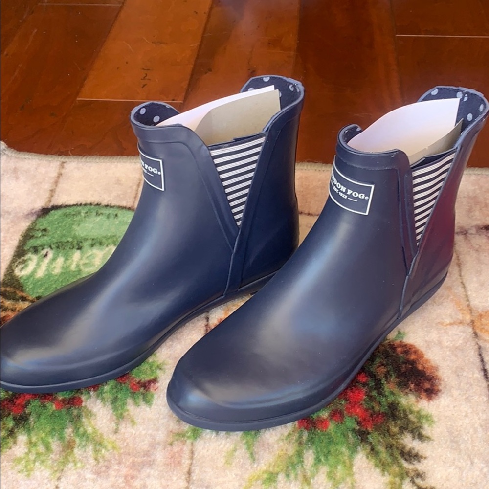 NWT LONDON FOG Piccadilly rain boots